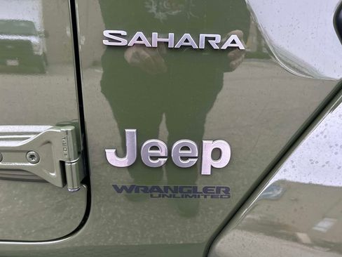 Used 2021 Jeep Wrangler Unlimited Sahara w/ LED Lighting Group image 16