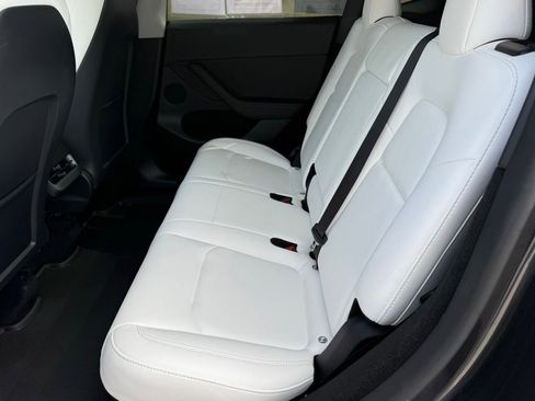 Used 2024 Tesla Model Y Performance AWD/4WD image 34