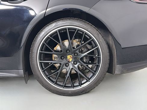 Used 2019 Porsche Panamera 4 image 12