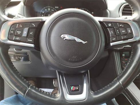 Used 2019 Jaguar F-PACE S image 14