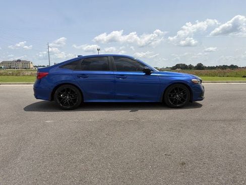 Used 2023 Honda Civic Sport image 12