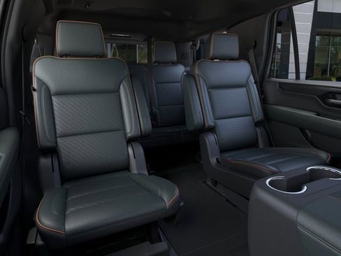 New 2026 GMC Yukon AT4 AWD/4WD image 17