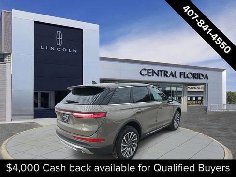 New 2026 Lincoln Corsair Reserve image 3