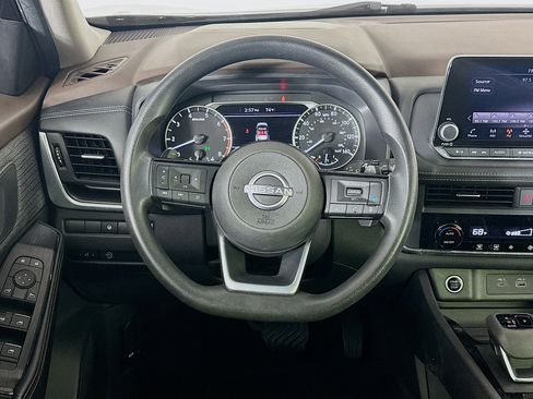 Used 2023 Nissan Rogue SV image 18