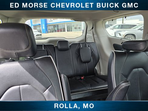 Used 2022 Chrysler Pacifica Limited w/ Uconnect Theater Family Group AWD/4WD image 22