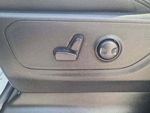 Used 2025 RAM 1500 Big Horn AWD/4WD image 15
