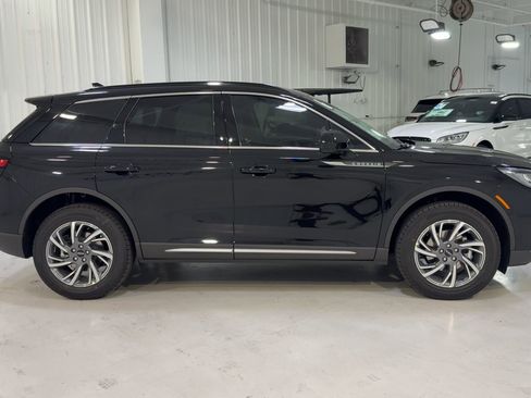 New 2026 Lincoln Corsair Premiere FWD image 2