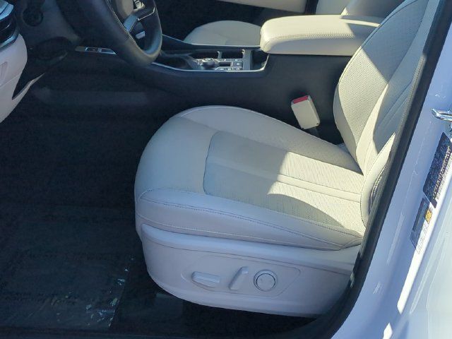 Certified 2026 Kia Sorento S w/ S Panoramic Sunroof Package FWD image 16