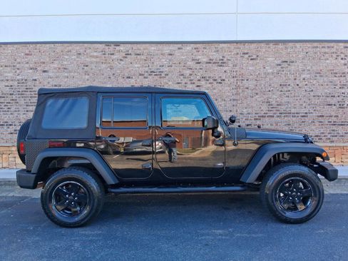 Used 2015 Jeep Wrangler Unlimited Sport AWD/4WD image 6
