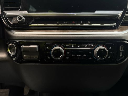 Certified 2025 Chevrolet Silverado 2500 LT w/ Convenience Package image 20