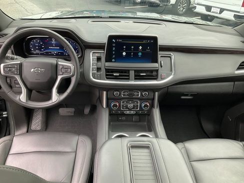 Certified 2024 Chevrolet Suburban Z71 w/ Luxury Package image 4