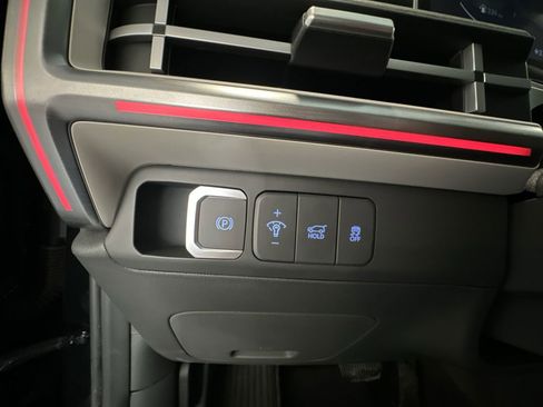 Used 2025 Hyundai Santa Fe Calligraphy image 18