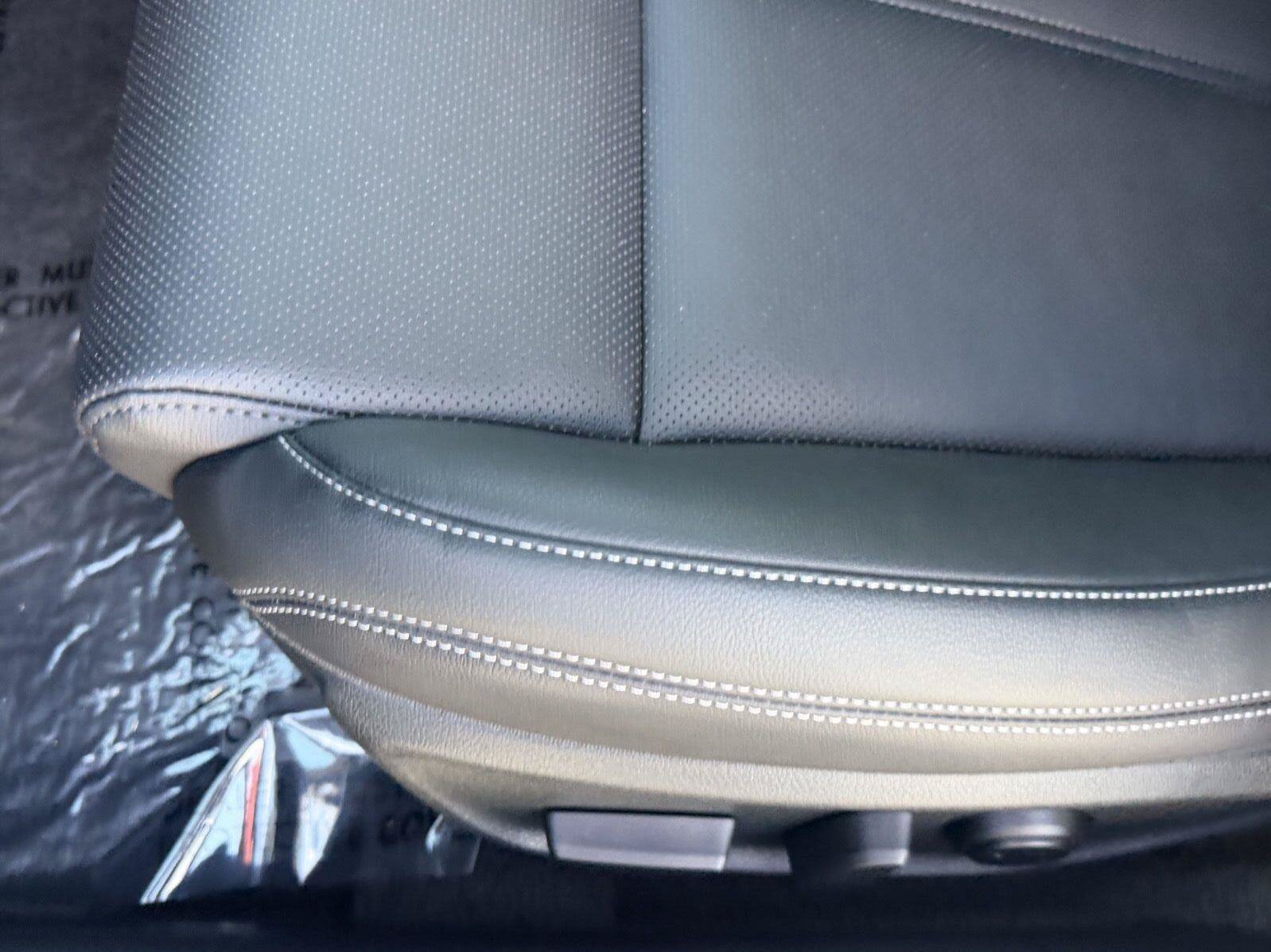 Used 2026 Genesis G70 2.5T RWD image 29