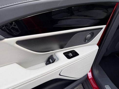 New 2026 Lincoln Nautilus Premier w/ Equipment Group 102A AWD/4WD image 17