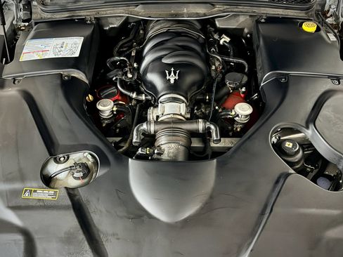 Used 2011 Maserati GranTurismo S RWD image 22