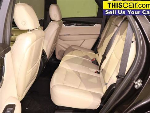 Used 2018 Cadillac XT5 FWD image 20
