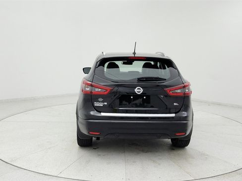 Used 2022 Nissan Rogue Sport SL w/ Premium Package FWD image 4