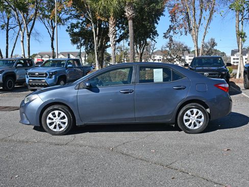 Used 2015 Toyota Corolla L image 2