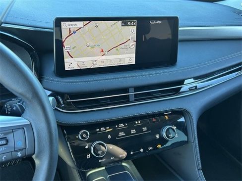 Certified 2025 INFINITI QX60 Luxe image 28