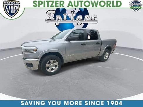 Used 2025 RAM 1500 Big Horn AWD/4WD image 4