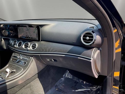 Used 2023 Mercedes-Benz E 450 4MATIC Sedan image 25