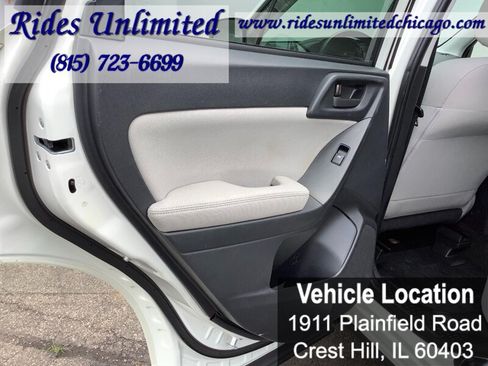 Used 2015 Subaru Forester 2.5i Premium AWD/4WD image 25