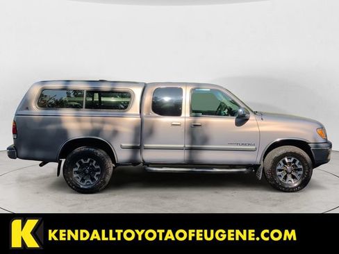 Used 2000 Toyota Tundra SR5 w/ Convenience Pkg AWD/4WD image 4
