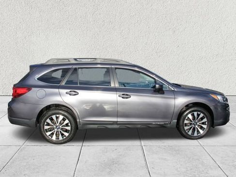 Used 2016 Subaru Outback 3.6R Limited image 11