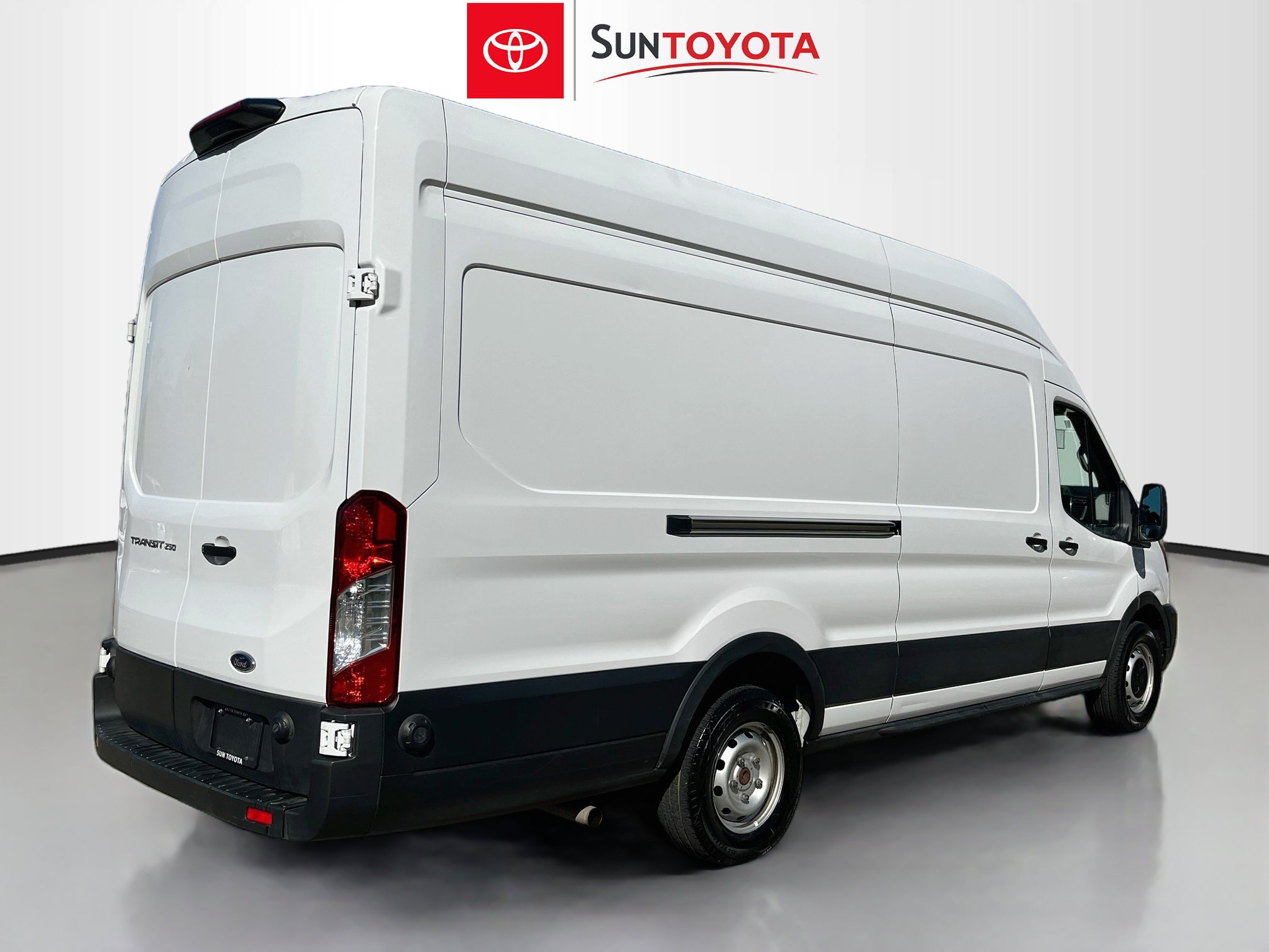 Used 2025 Ford Transit 250 148 High Roof Extended w/ Load Area Protection Package RWD image 4