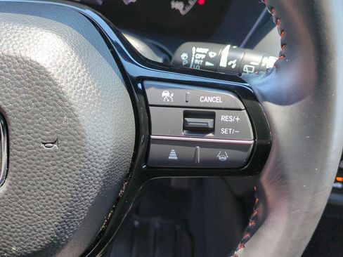 Used 2024 Honda HR-V Sport image 18