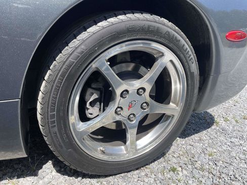 Used 2004 Chevrolet Corvette Coupe w/ Preferred Equipment Group image 5