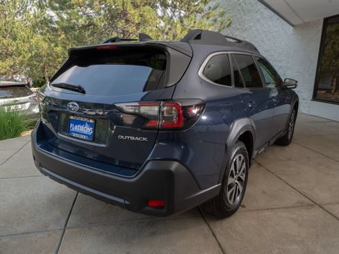 Certified 2025 Subaru Outback Premium AWD/4WD image 6