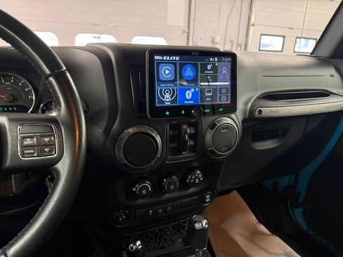 Used 2017 Jeep Wrangler Unlimited Sport w/ Quick Order Package 24S image 18