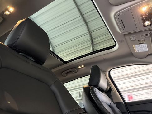 Used 2025 Lincoln Corsair AWD w/ Equipment Group 101A image 16