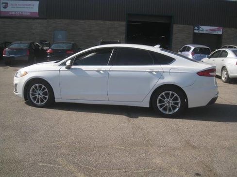 Used 2019 Ford Fusion SE image 8
