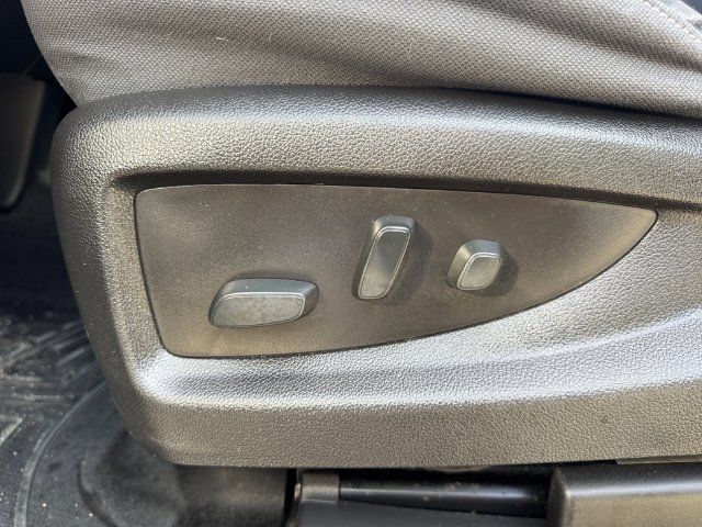 Used 2018 Chevrolet Silverado 1500 LT w/ All Star Edition AWD/4WD image 9