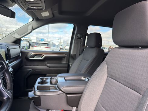 Used 2023 Chevrolet Silverado 1500 LT AWD/4WD image 28