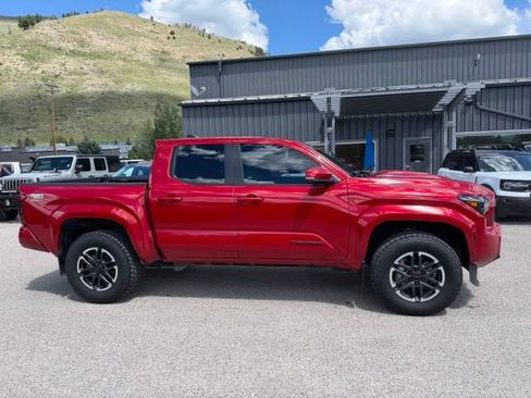 Used 2024 Toyota Tacoma TRD Sport w/ TRD Sport Premium Package AWD/4WD image 8