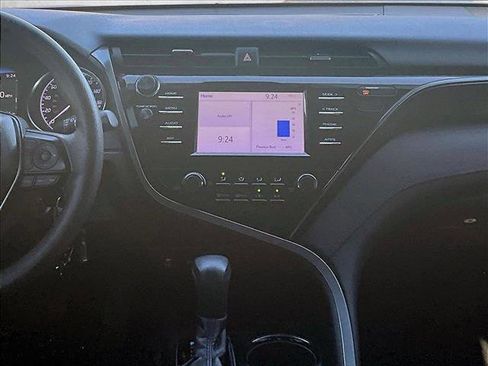 Used 2019 Toyota Camry LE FWD image 8