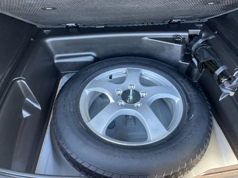 Used 2023 Jeep Grand Cherokee Altitude image 12