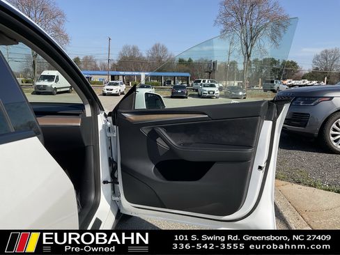 Used 2023 Tesla Model Y Long Range image 21