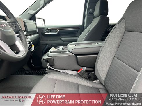 Used 2024 GMC Sierra 1500 SLE image 19