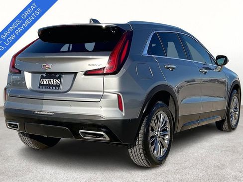 Used 2025 Cadillac XT4 Premium Luxury FWD image 2