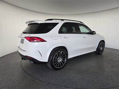 Used 2023 Mercedes-Benz GLE 450 4MATIC w/ AMG Line Exterior image 2
