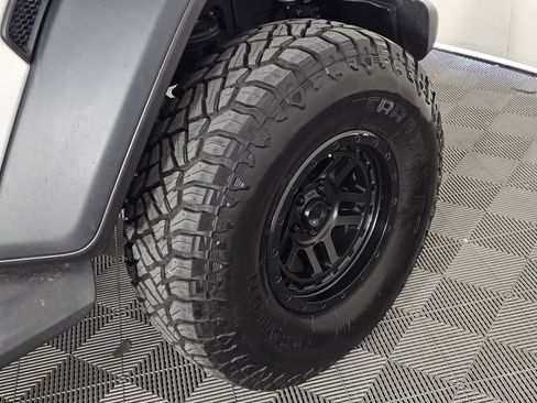 Used 2021 Jeep Wrangler Unlimited Rubicon w/ LED Lighting Group AWD/4WD image 5