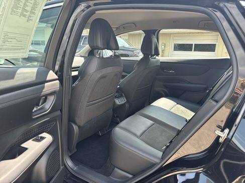 Used 2023 Nissan Ariya FWD image 15