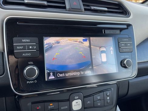 Used 2019 Nissan Leaf SL w/ SL Technology Package image 11