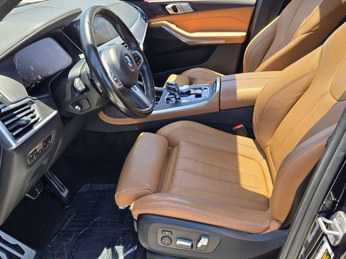 Used 2022 BMW X7 xDrive40i w/ M Sport Package AWD/4WD image 10