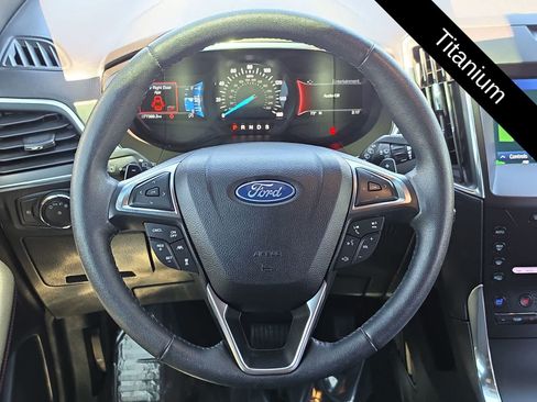 Used 2020 Ford Edge Titanium w/ Equipment Group 301A AWD/4WD image 20