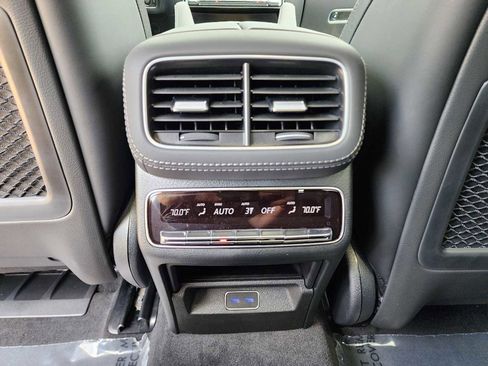 New 2025 Mercedes-Benz GLE 53 AMG 4MATIC image 6